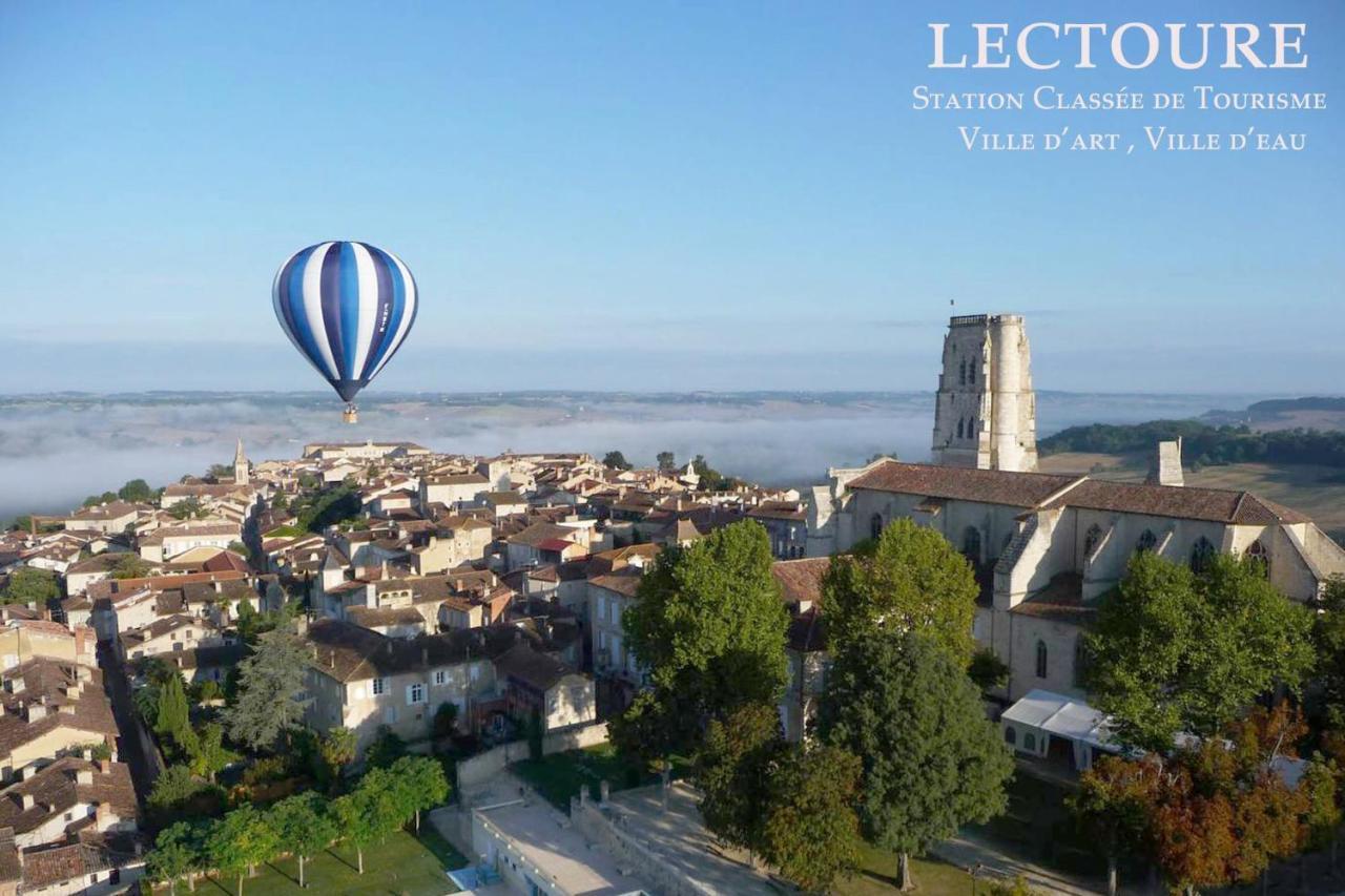 Gite Des Remparts A Lectoure Exterior photo