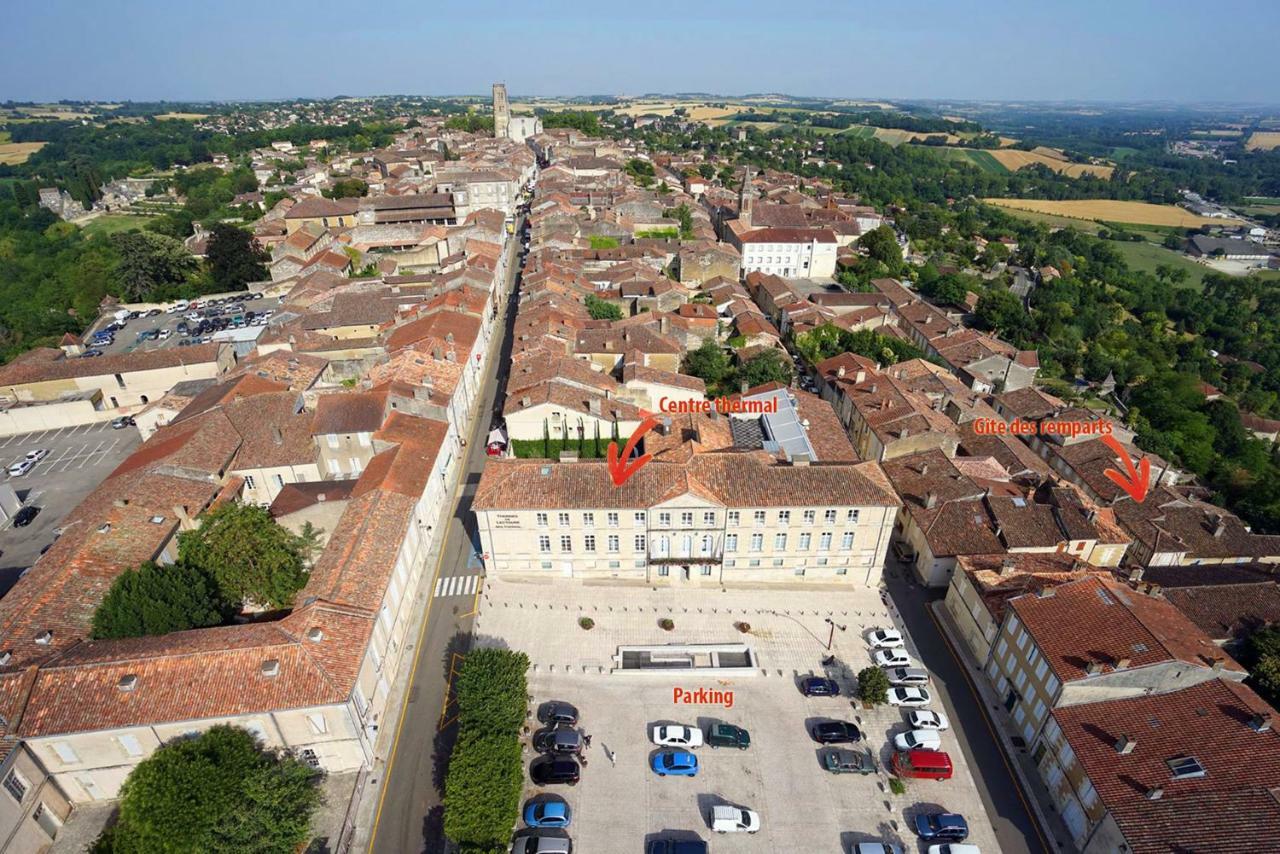 Gite Des Remparts A Lectoure Exterior photo